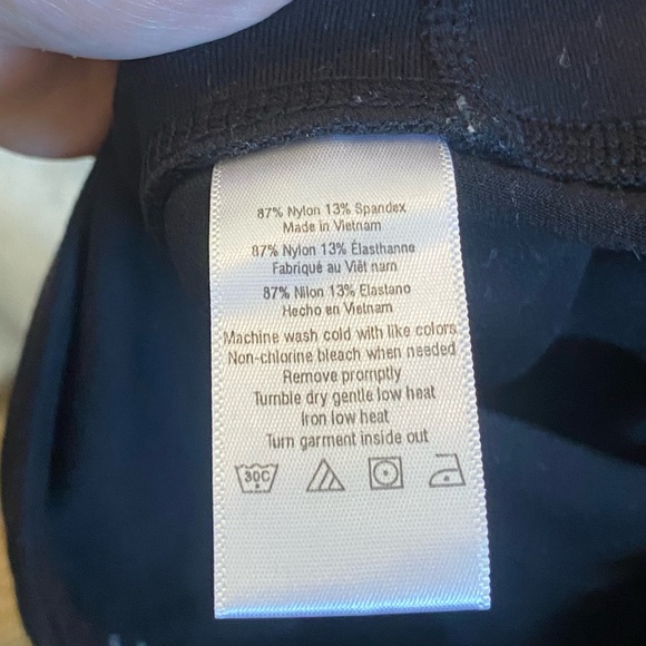 Alo Color Block Leggings - Picture 7 of 7